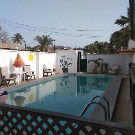 Anns Guesthouse Bakaugambia Экстерьер фото