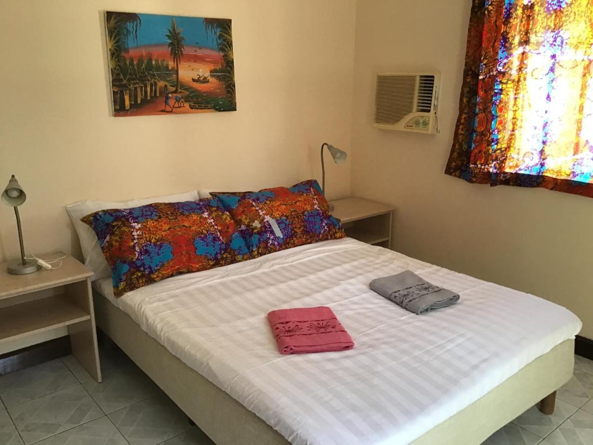 Anns Guesthouse Bakaugambia Экстерьер фото