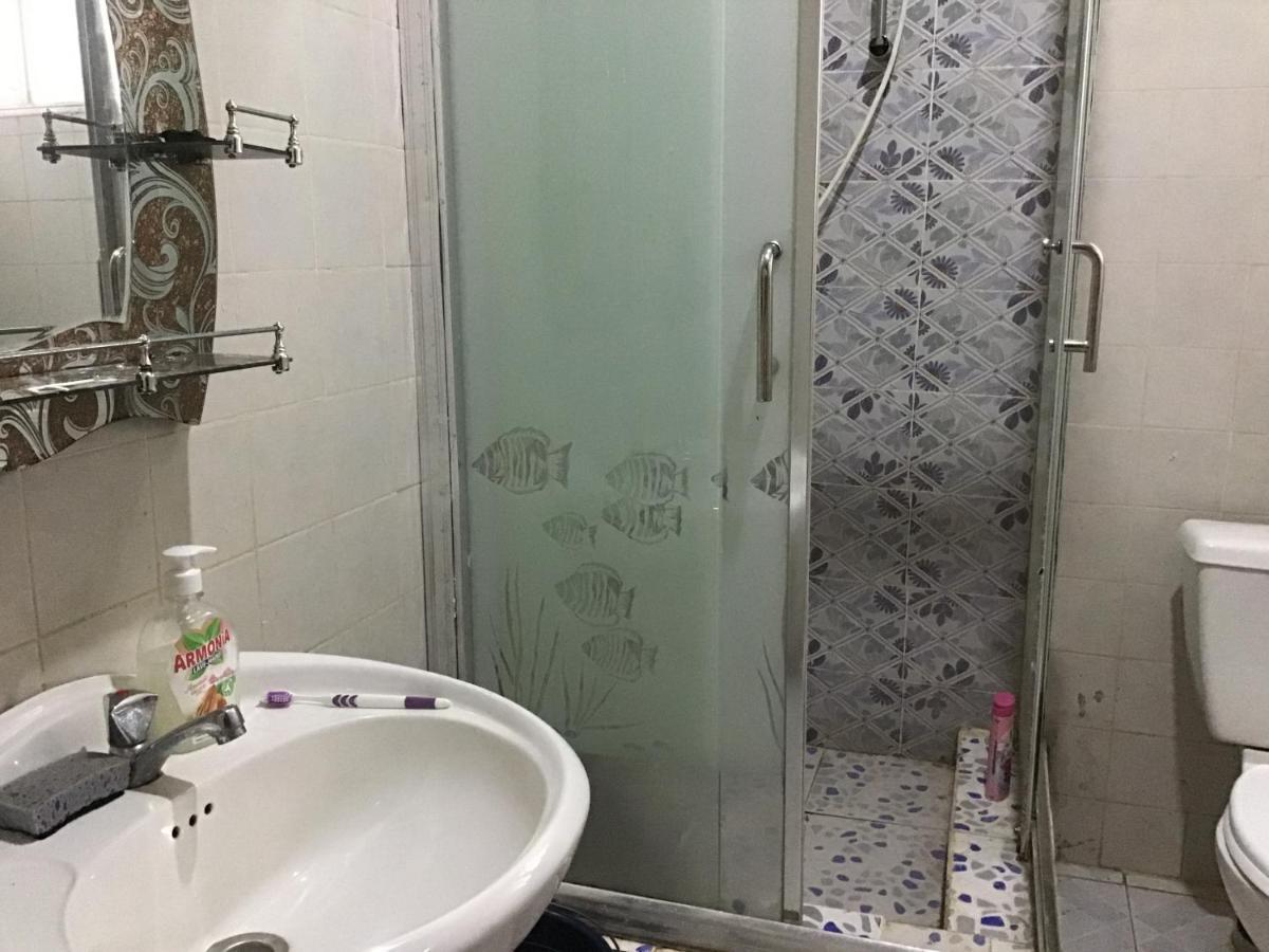 Anns Guesthouse Bakaugambia Экстерьер фото