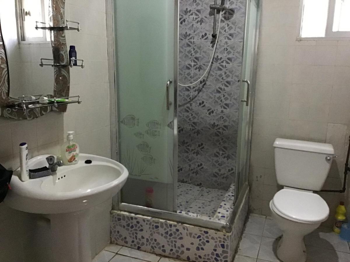 Anns Guesthouse Bakaugambia Экстерьер фото