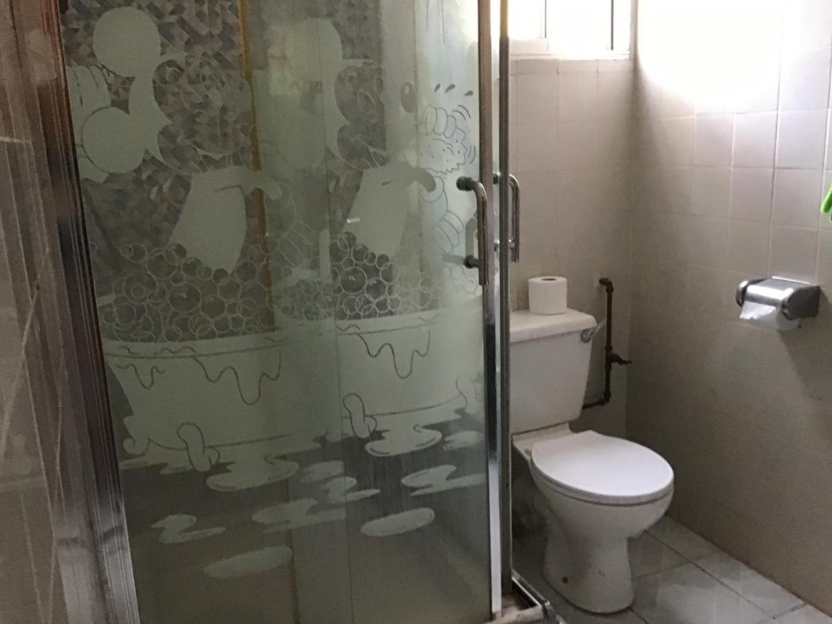 Anns Guesthouse Bakaugambia Экстерьер фото