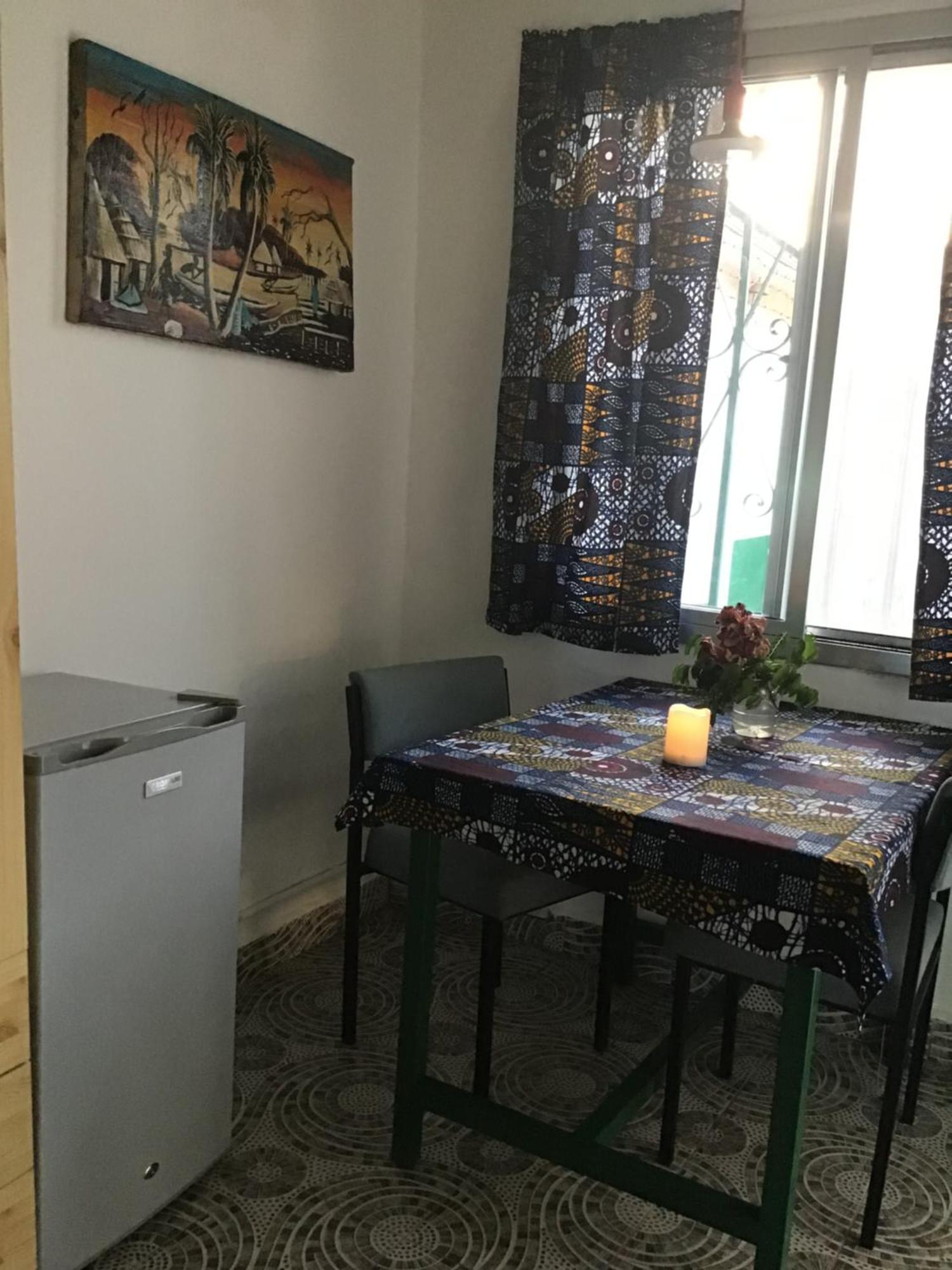 Anns Guesthouse Bakaugambia Экстерьер фото