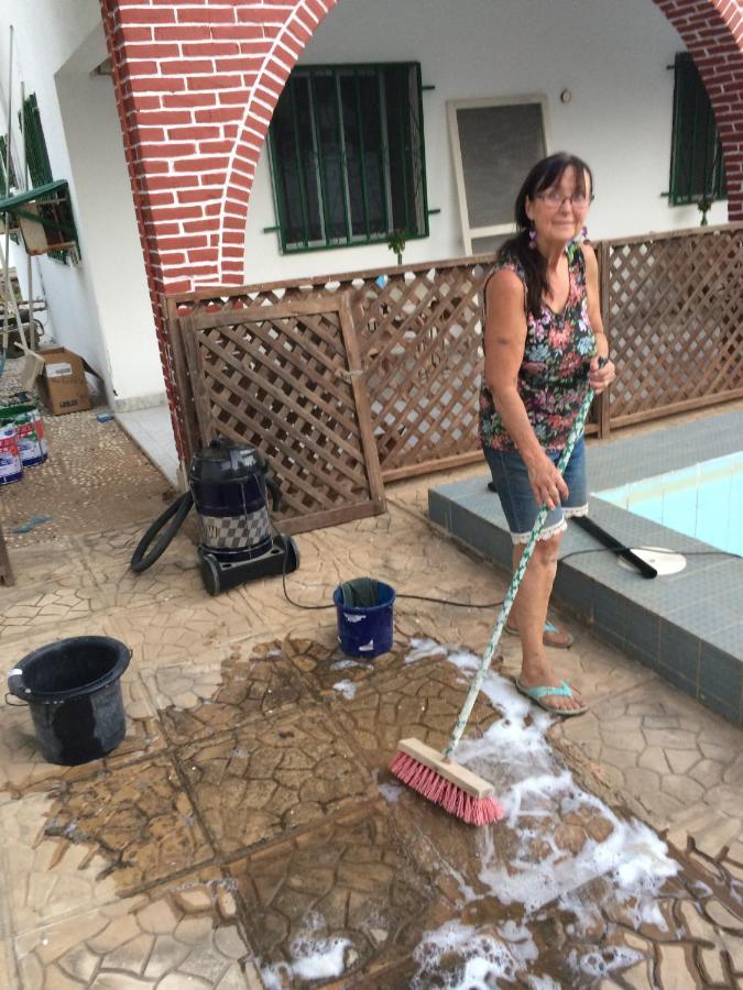 Anns Guesthouse Bakaugambia Экстерьер фото